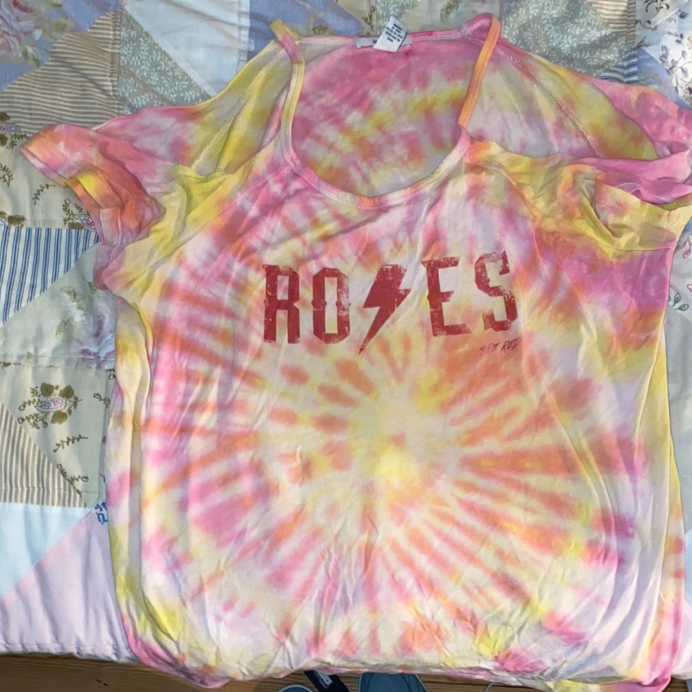 Tie dye super light tee 🌹